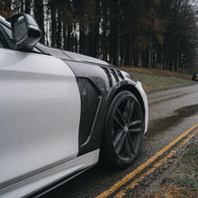 Load image into Gallery viewer, BMW F30 Carbon Fibre V1 Fenders
